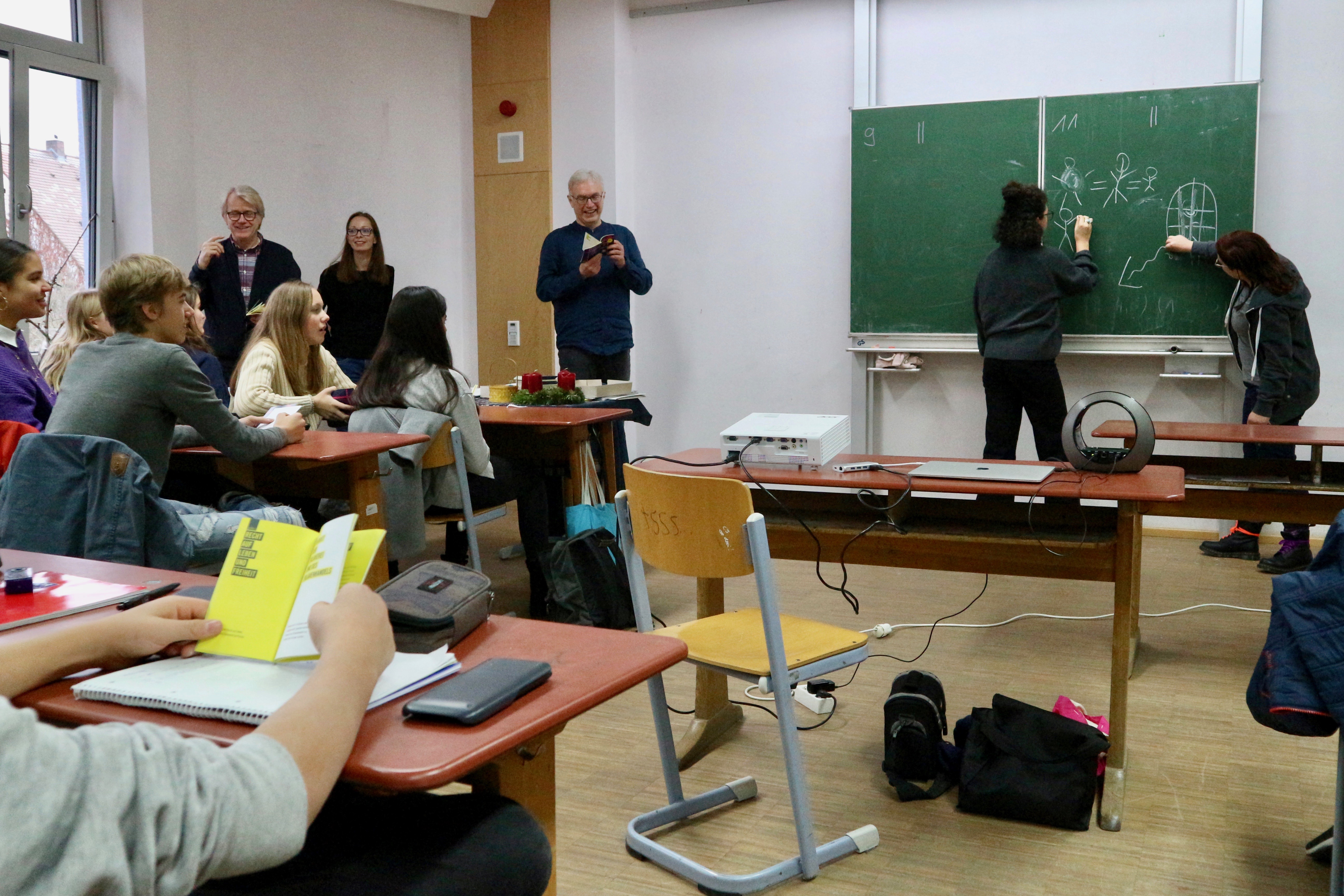 Amnesty International beim Unterrichtsbesuch an der Rudolf Steiner Schule Nürnberg